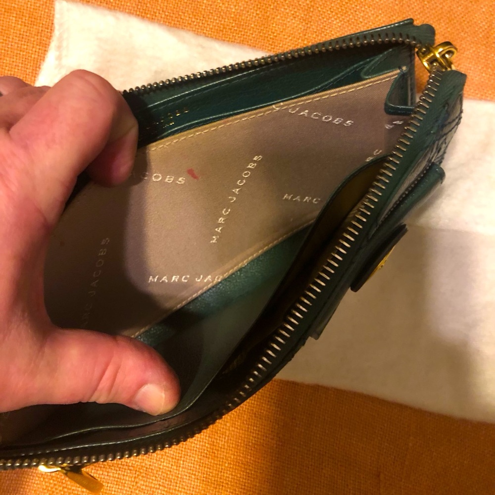 🌴🤩AUTHENTIC MARC JACOBS DESIGNER QUILTED LEATHER ZIP TOP GREEN WALLET😍 - Picture 14 of 16